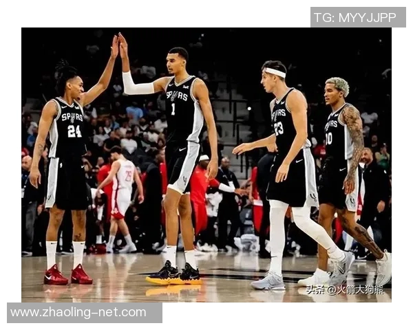 火箭队与马刺队第二场激战回顾球员表现与战术分析